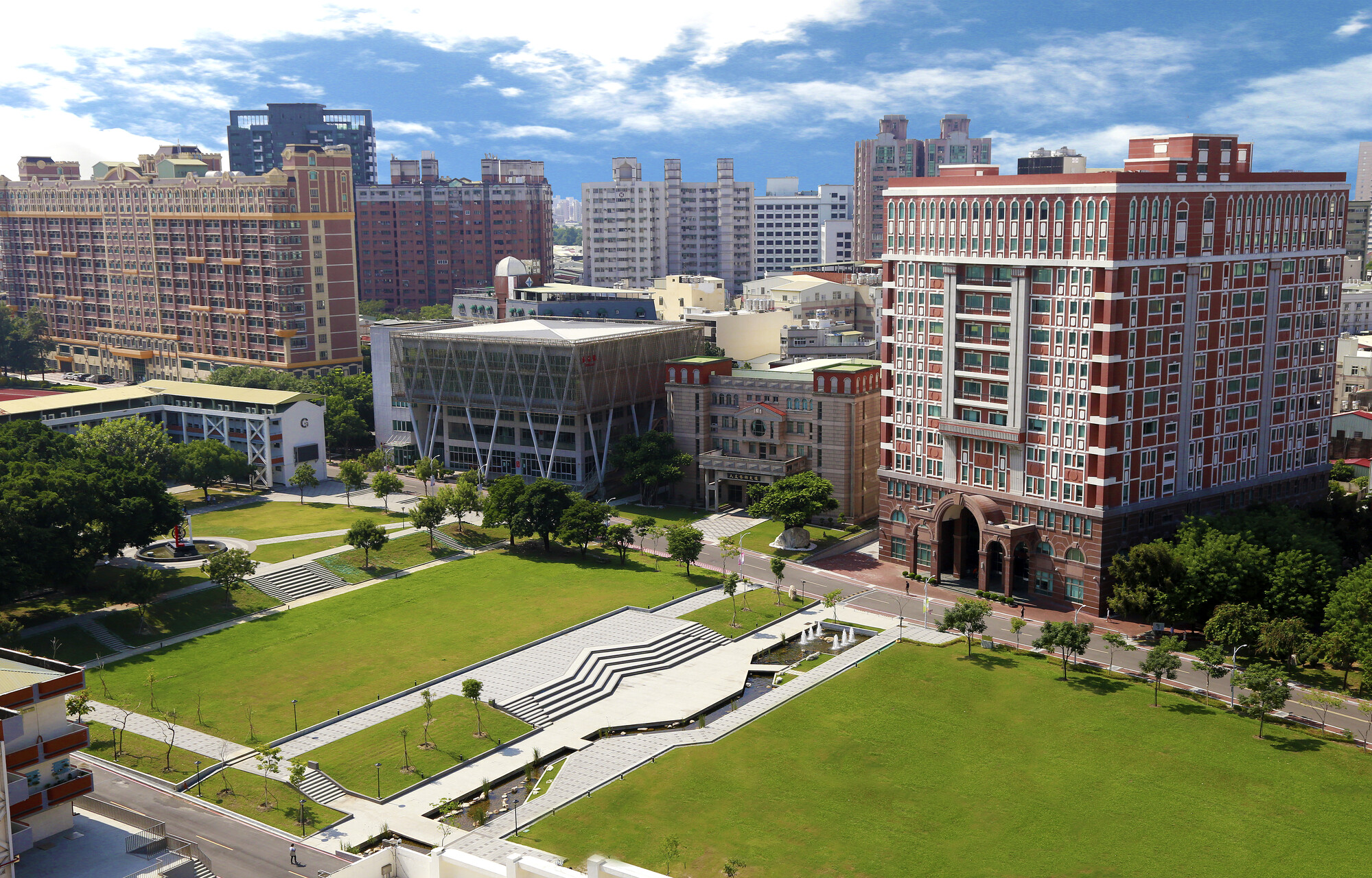 Thông tin du học hệ 1+4 của Đại học Khoa học và Công nghệ Nam Đài gồm học phí, học bổng, điều kiện tuyển sinh và cơ hội việc làm tại Đài Loan